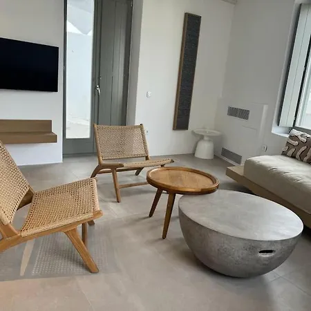 Vivant Residences Complex Center Villa Naousa (Paros)