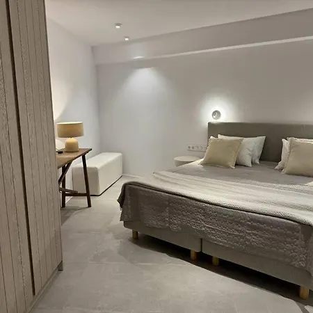 Vivant Residences Complex Center * Naousa (Paros)